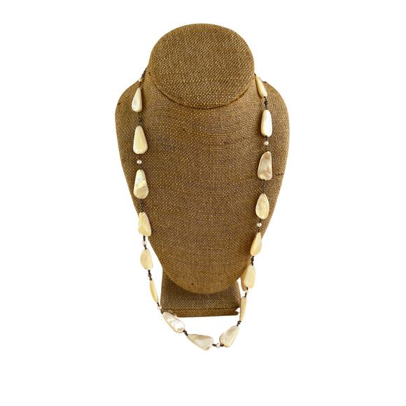 Vintage Mother of Pearl Beaded Necklace Adjustable Length - Picture 5 of 6